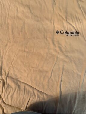 Columbia Light Beige Tee with Navy Interior Trim